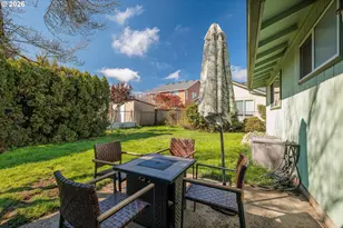 992 Candlelight Dr, Eugene, OR 97402 - Photo 27