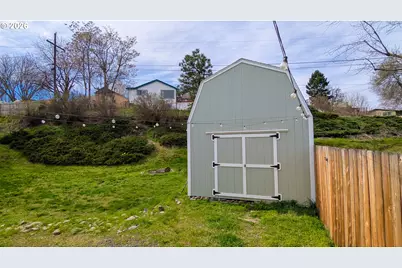 715 SW 27th St, Pendleton, OR 97801 - Photo 25