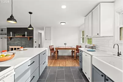 715 SW 27th St, Pendleton, OR 97801 - Photo 13