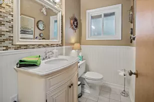 13085 SW 124th Ave, Tigard, OR 97223 - Photo 15