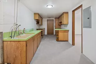 13085 SW 124th Ave, Tigard, OR 97223 - Photo 21