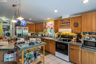 1313 N Old Pacific Hwy, Myrtle Creek, OR 97457 - Photo 9