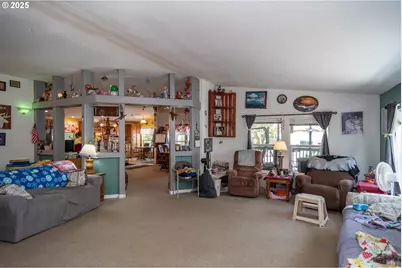 1313 N Old Pacific Hwy, Myrtle Creek, OR 97457 - Photo 3