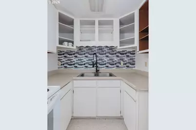 906/916 NE Douglas St, Newport, OR 97365 - Photo 9