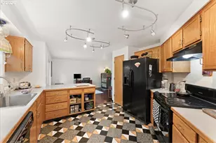 1005 SW 4th St, Gresham, OR 97080 - Photo 11