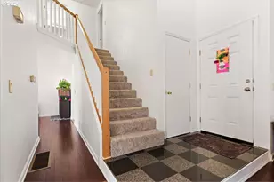 1005 SW 4th St, Gresham, OR 97080 - Photo 3