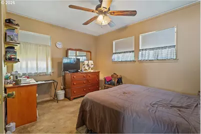 10810 NE San Rafael St, Portland, OR 97220 - Photo 19