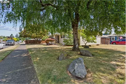 10810 NE San Rafael St, Portland, OR 97220 - Photo 7