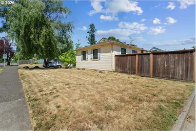10810 NE San Rafael St, Portland, OR 97220 - Photo 5