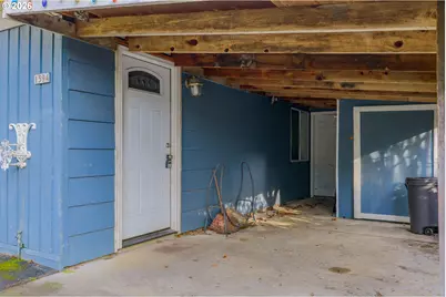 1594 N Hemlock St, Coquille, OR 97423 - Photo 3