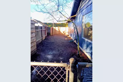 625 N Knights Bridge Rd, Canby, OR 97013 - Photo 19