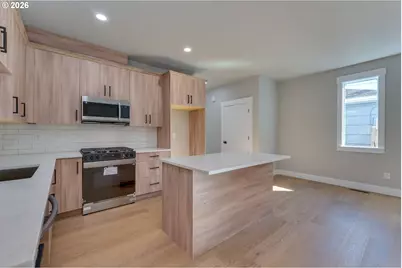 43 NE 87th Ave, Portland, OR 97220 - Photo 7