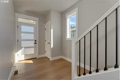43 NE 87th Ave, Portland, OR 97220 - Photo 3