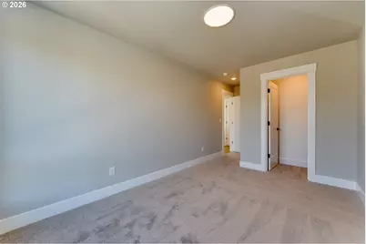 43 NE 87th Ave, Portland, OR 97220 - Photo 21