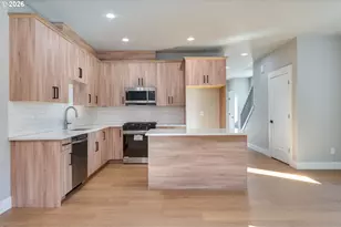 43 NE 87th Ave, Portland, OR 97220 - Photo 9