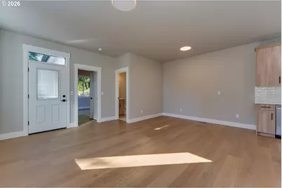 43 NE 87th Ave, Portland, OR 97220 - Photo 13