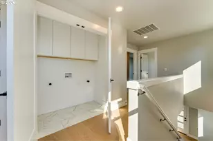 43 NE 87th Ave, Portland, OR 97220 - Photo 17