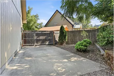 196 S 72nd St, Springfield, OR 97478 - Photo 31