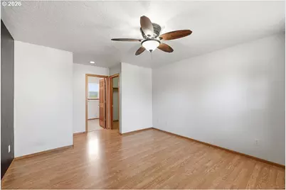 196 S 72nd St, Springfield, OR 97478 - Photo 15