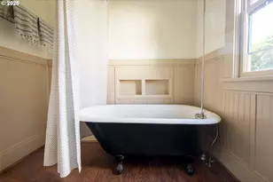 1402 Jackson St, Oregon City, OR 97045 - Photo 11