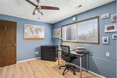 10015 NW 17th Ave, Vancouver, WA 98685 - Photo 17