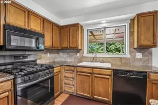 10015 NW 17th Ave, Vancouver, WA 98685 - Photo 11