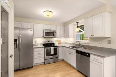 8332 SW Davies Ct, Portland, OR 97223 - Photo 13