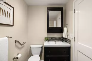 8332 SW Davies Ct, Portland, OR 97223 - Photo 21