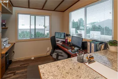 476 SW J St, Madras, OR 97741 - Photo 7