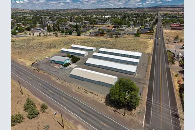 476 SW J St, Madras, OR 97741 - Photo 17