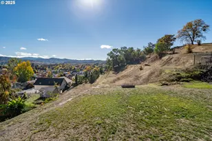 246 Palmdale Ave, Roseburg, OR 97471 - Photo 35