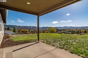 246 Palmdale Ave, Roseburg, OR 97471 - Photo 29