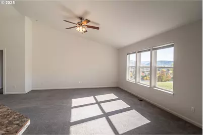 246 Palmdale Ave, Roseburg, OR 97471 - Photo 15