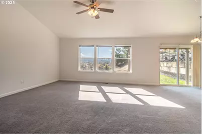 246 Palmdale Ave, Roseburg, OR 97471 - Photo 5