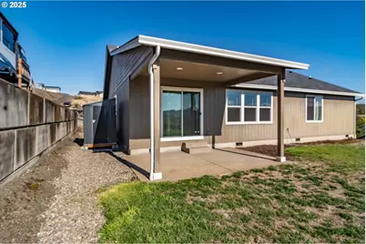 246 Palmdale Ave, Roseburg, OR 97471 - Photo 31