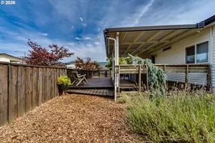 2226 32nd St, Springfield, OR 97477 - Photo 19