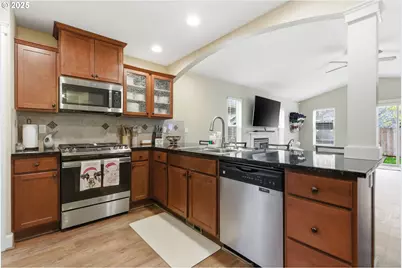 2726 Nina Pl, Hubbard, OR 97032 - Photo 3