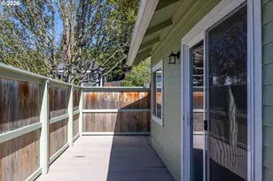 1755 NE Klamath Ave, Roseburg, OR 97470 - Photo 19