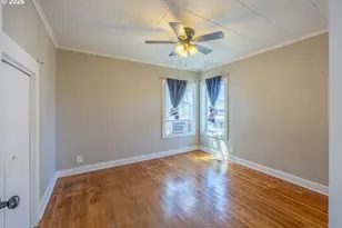 1755 NE Klamath Ave, Roseburg, OR 97470 - Photo 11