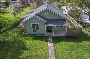 1755 NE Klamath Ave, Roseburg, OR 97470 - Photo 21