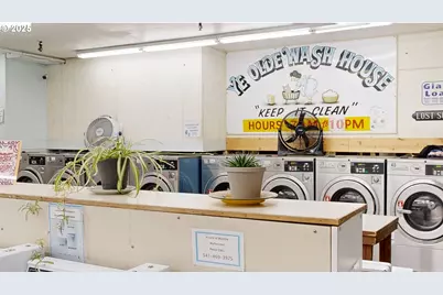 97900 Shopping Center Ave, Brookings, OR 97415 - Photo 11