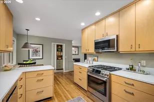 9792 SW Arborcrest Way, Portland, OR 97225 - Photo 13