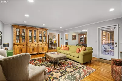 9792 SW Arborcrest Way, Portland, OR 97225 - Photo 7