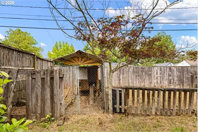 1572 McKinley Ct, Eugene, OR 97402 - Photo 31