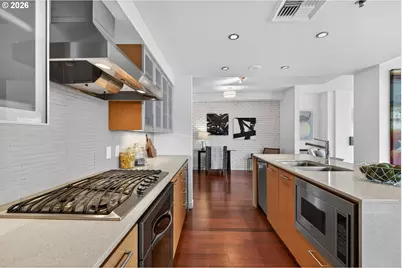 1260 NW Naito Pkwy #908B, Portland, OR 97209 - Photo 7