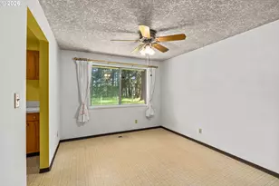 23560 Suttle Rd, Veneta, OR 97487 - Photo 19