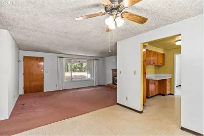 23560 Suttle Rd, Veneta, OR 97487 - Photo 21