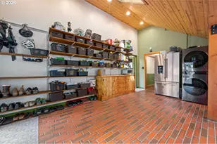 42 Ridgewood Dr, Eugene, OR 97405 - Photo 17