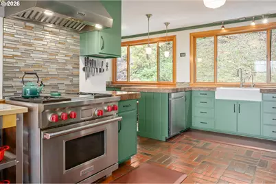 42 Ridgewood Dr, Eugene, OR 97405 - Photo 9