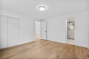 604 S Vermont St, Portland, OR 97219 - Photo 13